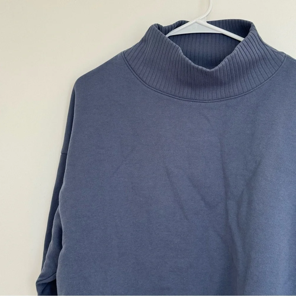 ALO Yoga Cropped Serenity Coverup in Bluestone Size L